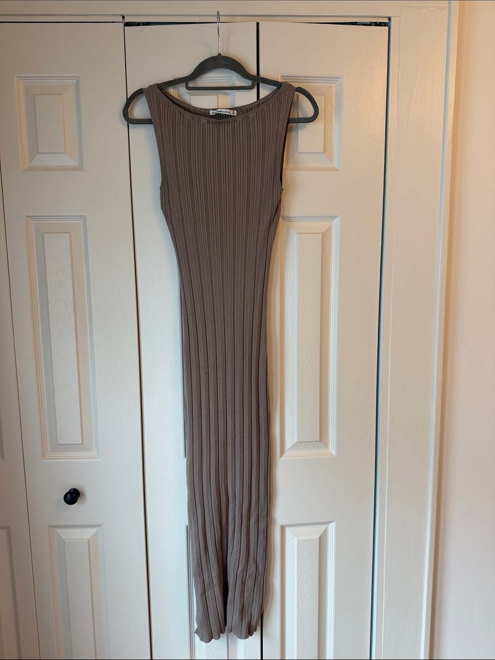 Abercrombie & Fitch Sleeveless Ribbed Knit Maxi Dress - Taupe